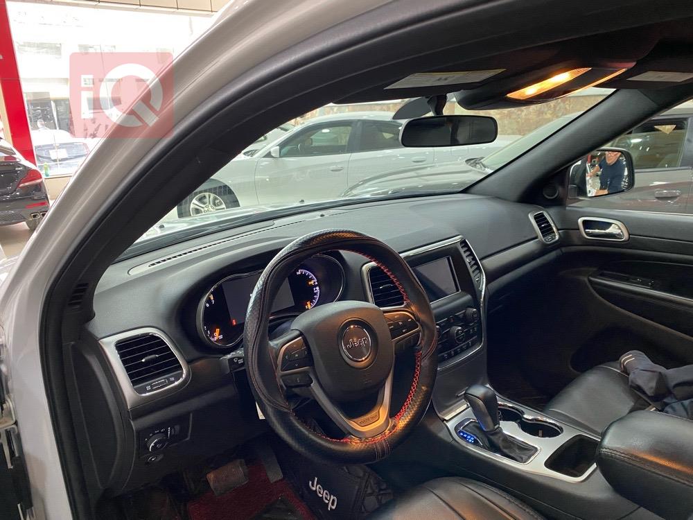 جيب جراند شيروكي